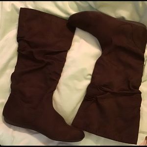 Rampage Brown Suede Boots